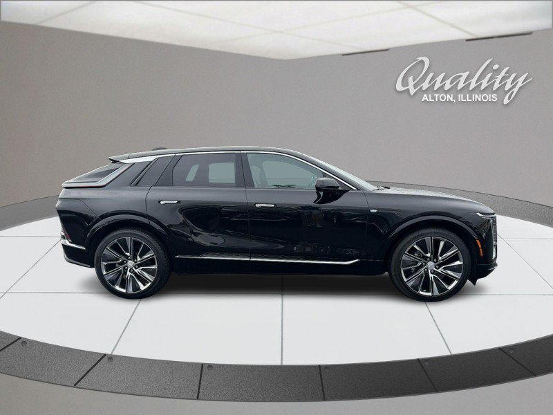 Used 2025 Cadillac Lyriq Luxury w/ Nappa Leather Package AWD/4WD image 2