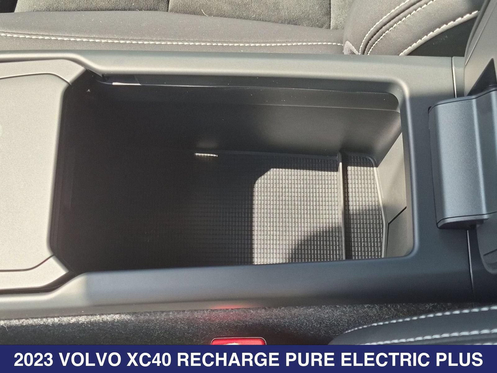 Used 2023 Volvo XC40 Recharge Plus AWD/4WD image 15