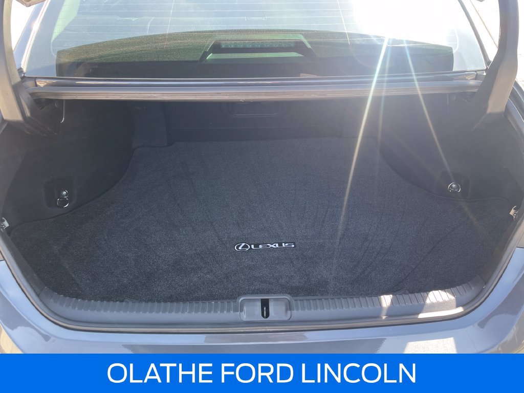 Used 2022 Lexus ES 300h w/ Accessory Package 2 FWD image 29