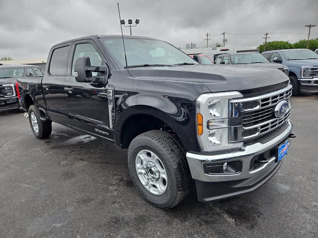 New 2026 Ford F250 XLT w/ FX4 Off-Road Package