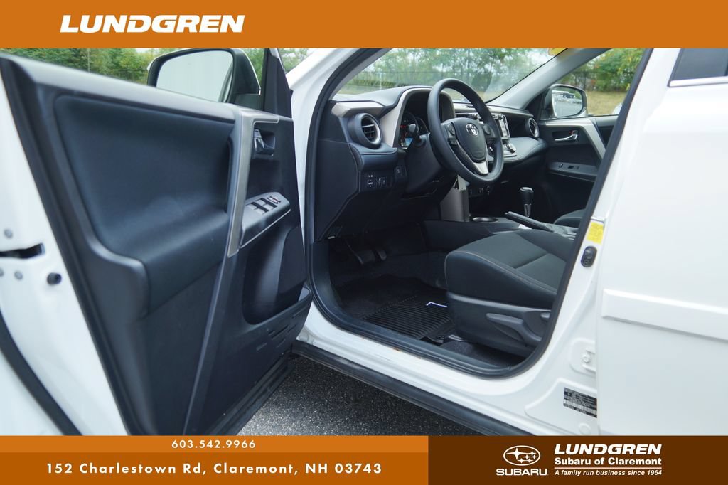Used 2015 Toyota RAV4 XLE AWD/4WD image 12
