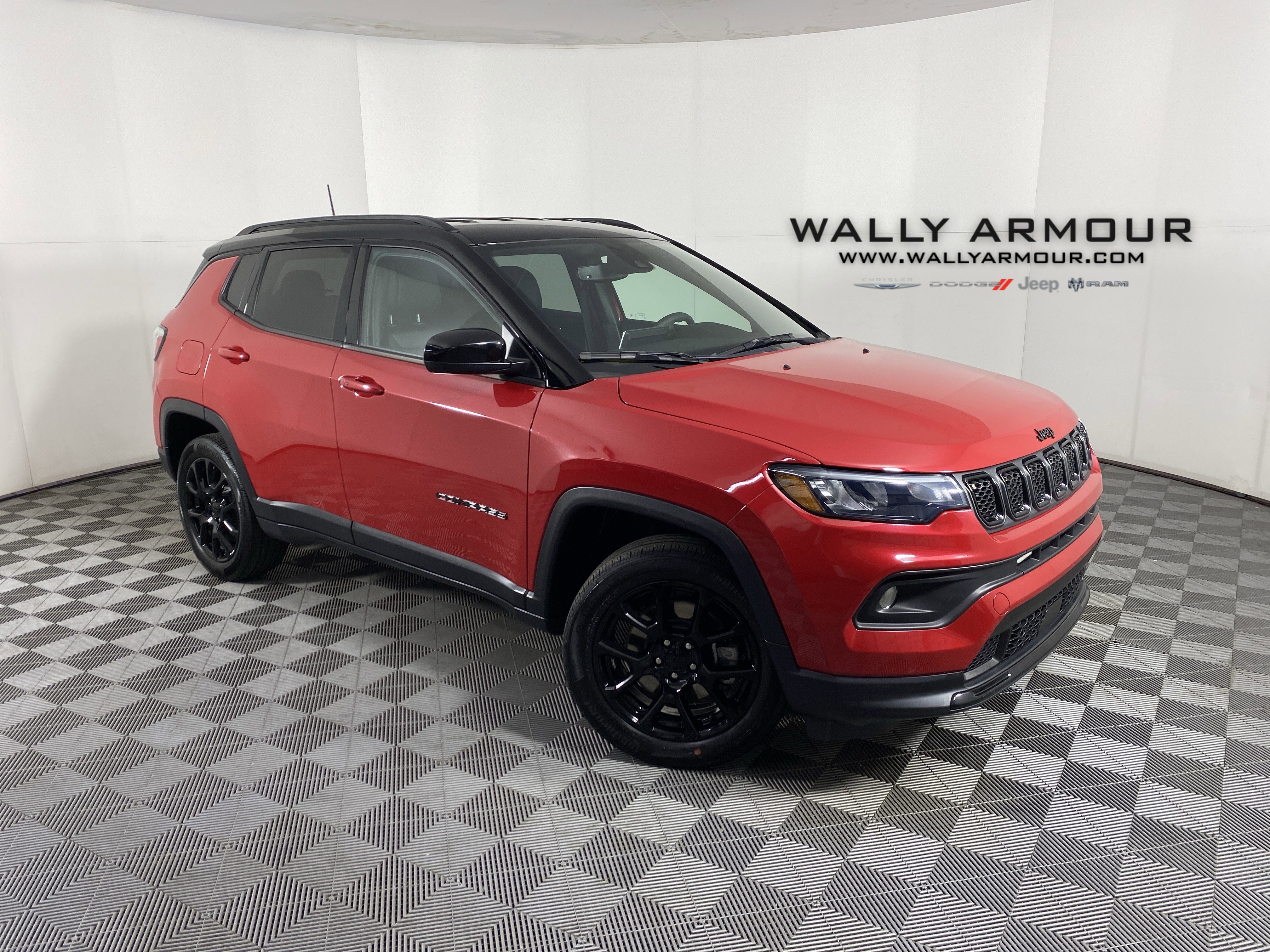 Used 2023 Jeep Compass Latitude w/ Convenience Group AWD/4WD image 1