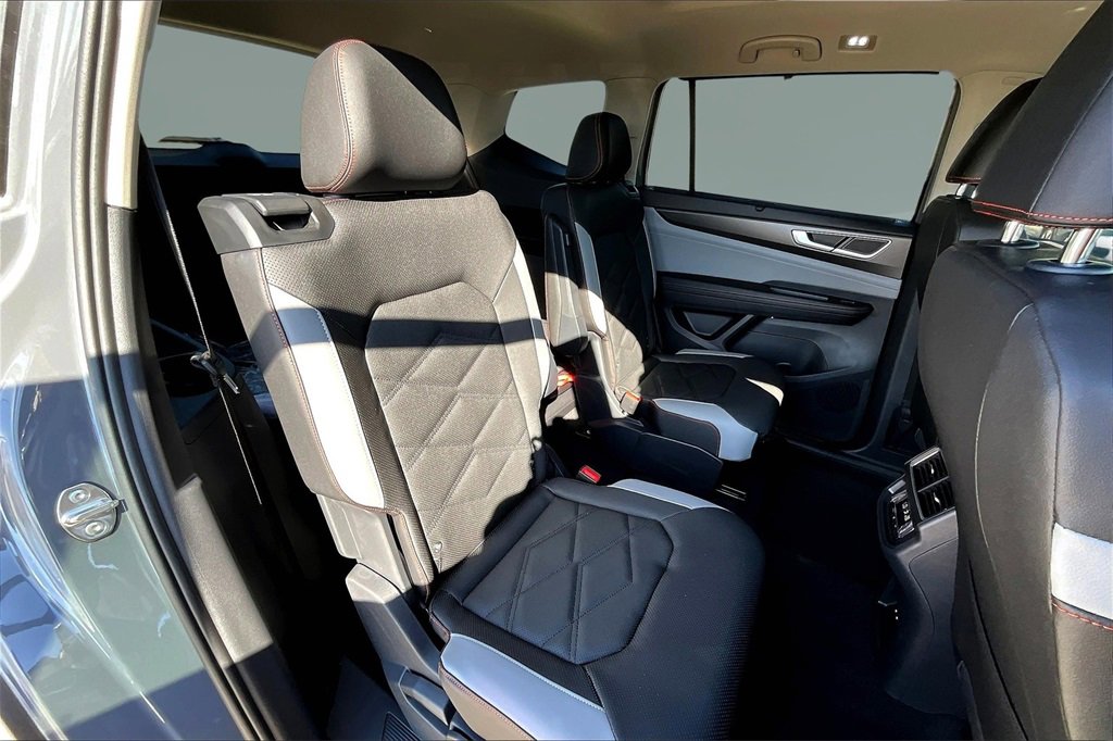 New 2026 Volkswagen Atlas Peak Edition image 10