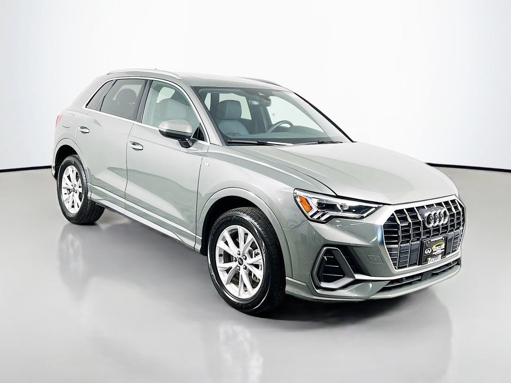 Used 2025 Audi Q3 2.0T Premium AWD/4WD image 2