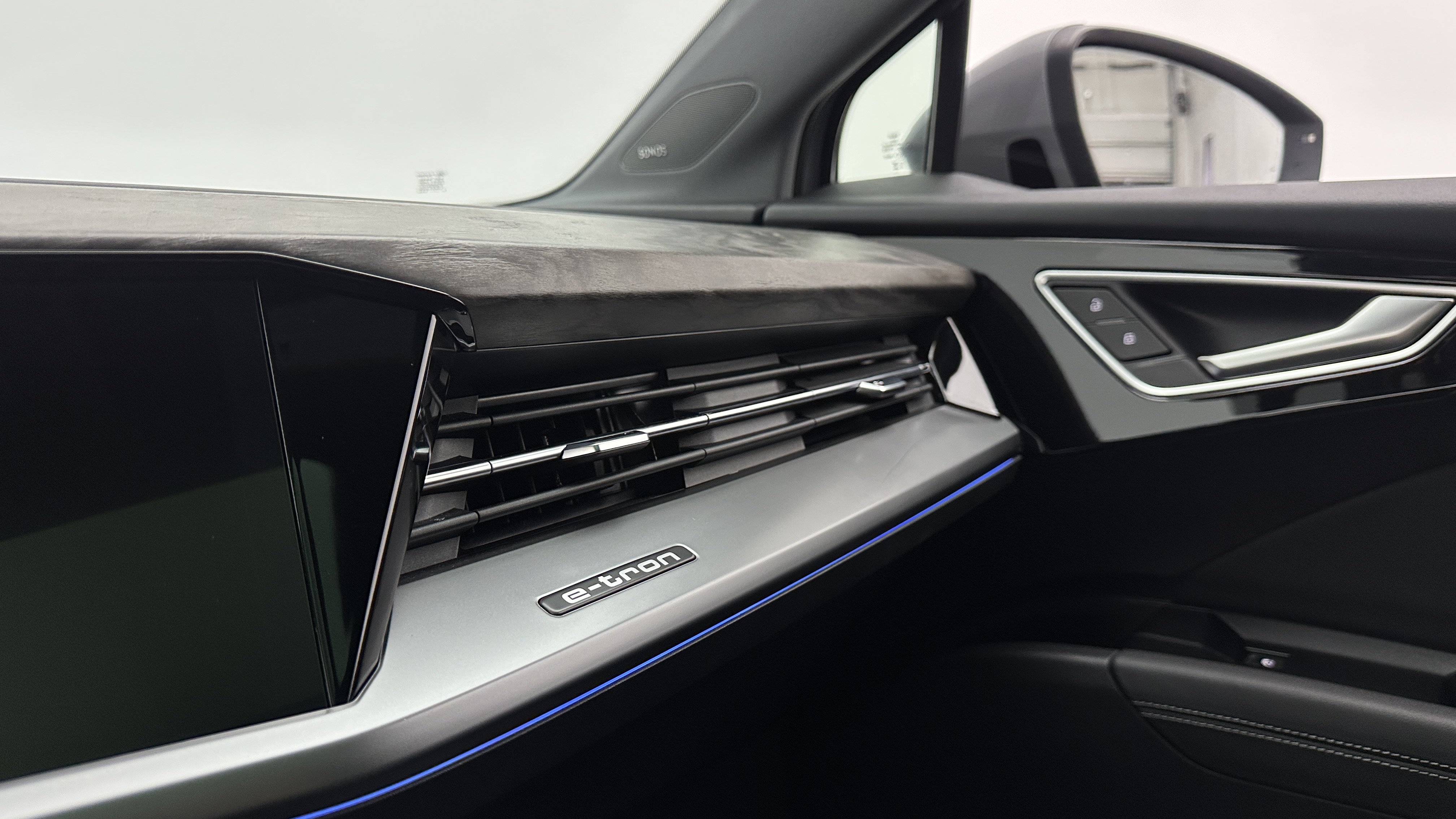 Used 2023 Audi Q4 e-tron Premium Plus w/ Premium Plus RWD image 23