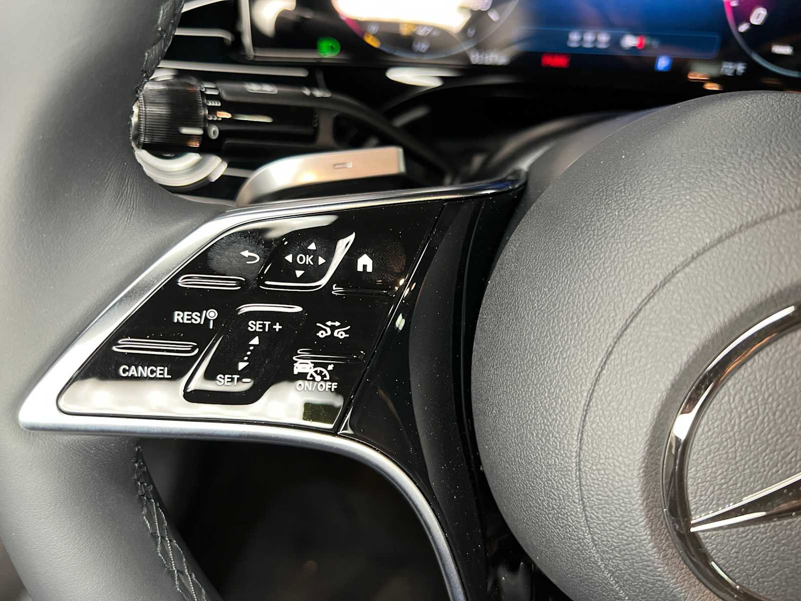 New 2026 Mercedes-Benz E 350 4MATIC Sedan image 29