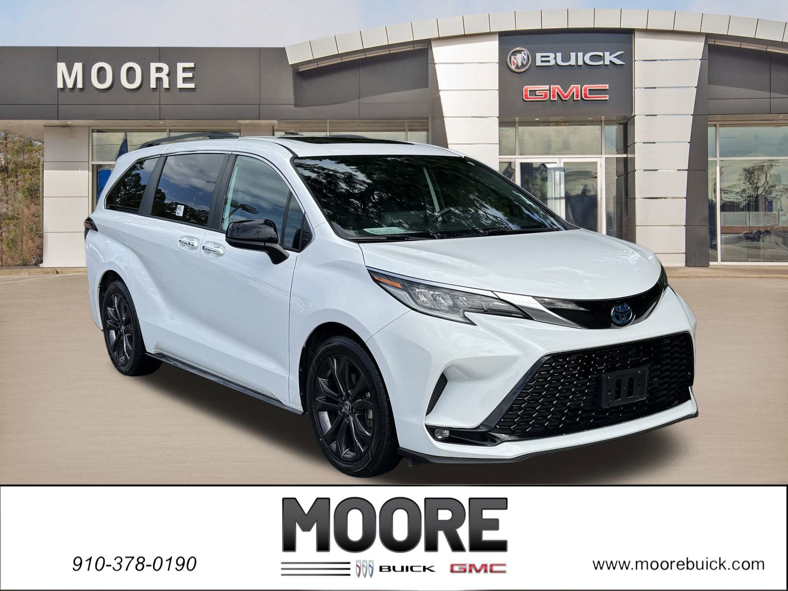 Used 2022 Toyota Sienna XSE