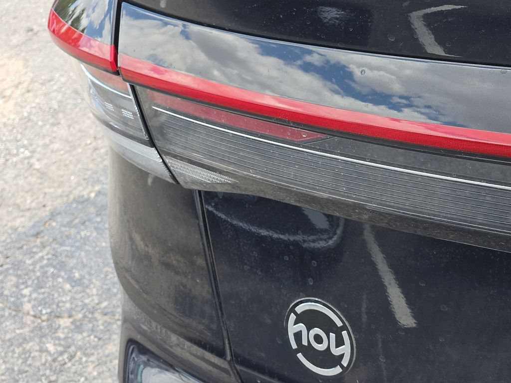 New 2026 Volkswagen Taos SE FWD image 9
