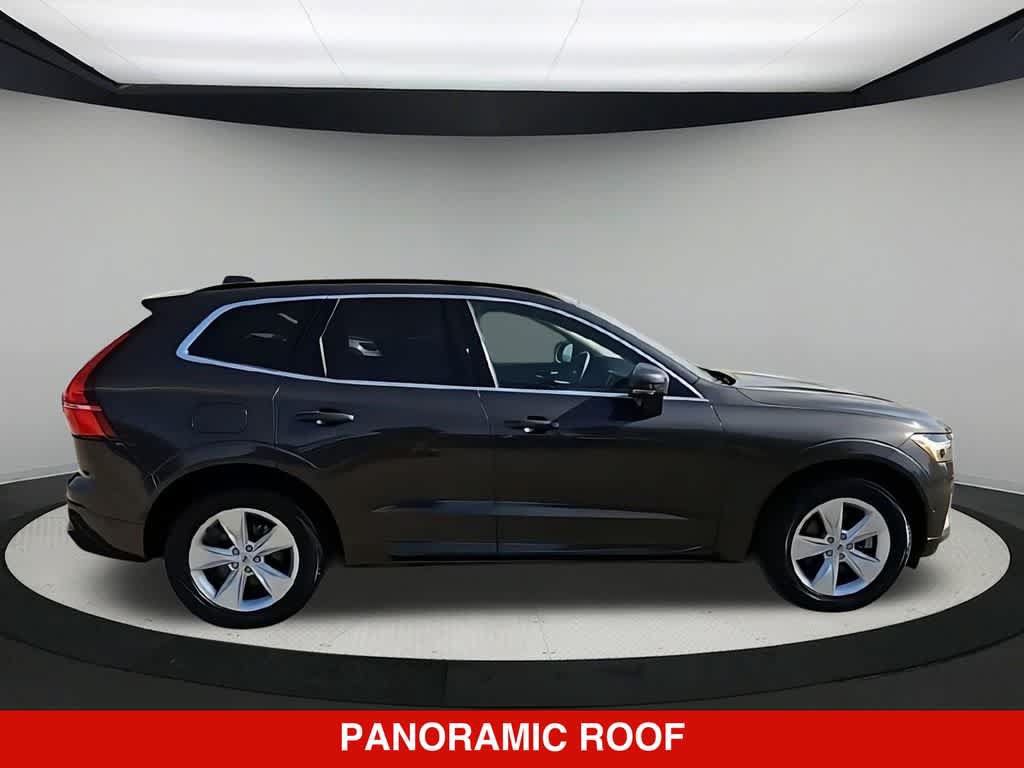 Used 2022 Volvo XC60 B5 Momentum AWD/4WD image 9