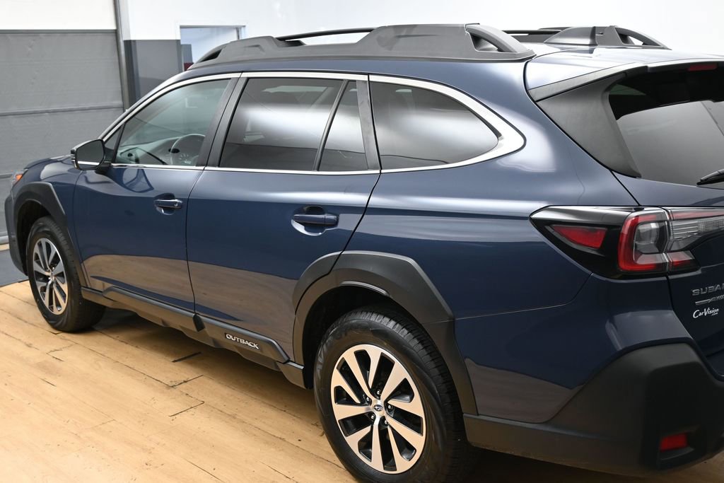 Used 2023 Subaru Outback Premium AWD/4WD image 43
