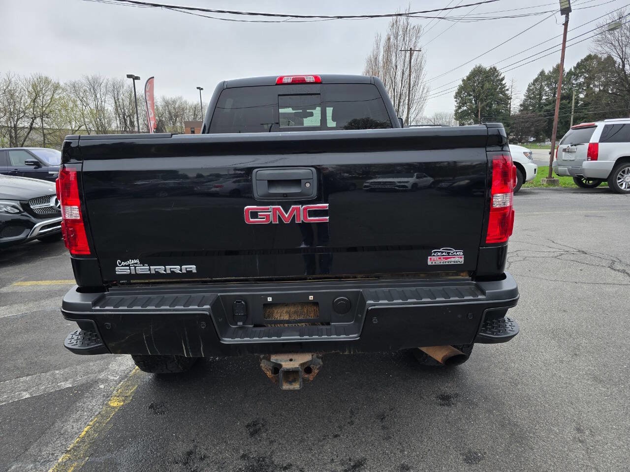 Used 2018 GMC Sierra 2500 SLT w/ All Terrain HD Package image 4