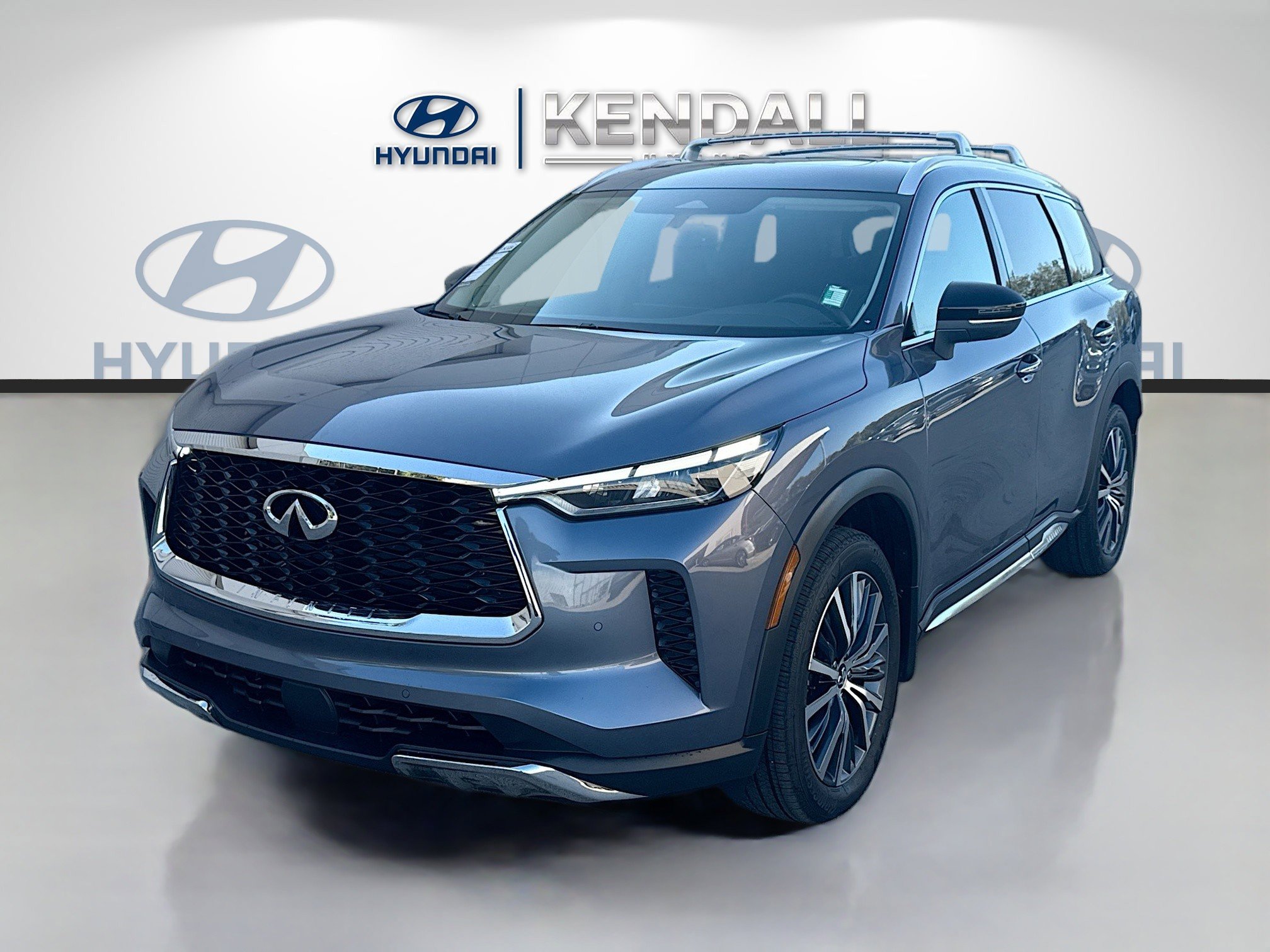 Used 2022 INFINITI QX60 Sensory w/ Cargo Package image 3