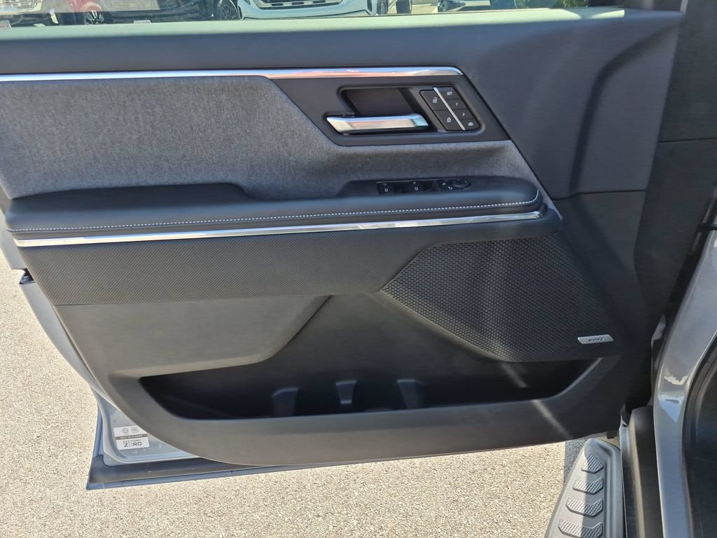 New 2026 GMC Sierra EV Elevation w/ Premium Package AWD/4WD image 19