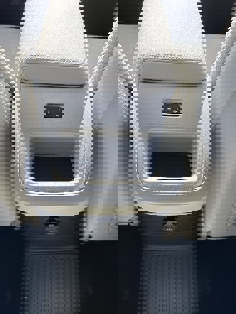 New 2025 Volvo XC60 T8 Plus w/ Protection Package Premier image 7