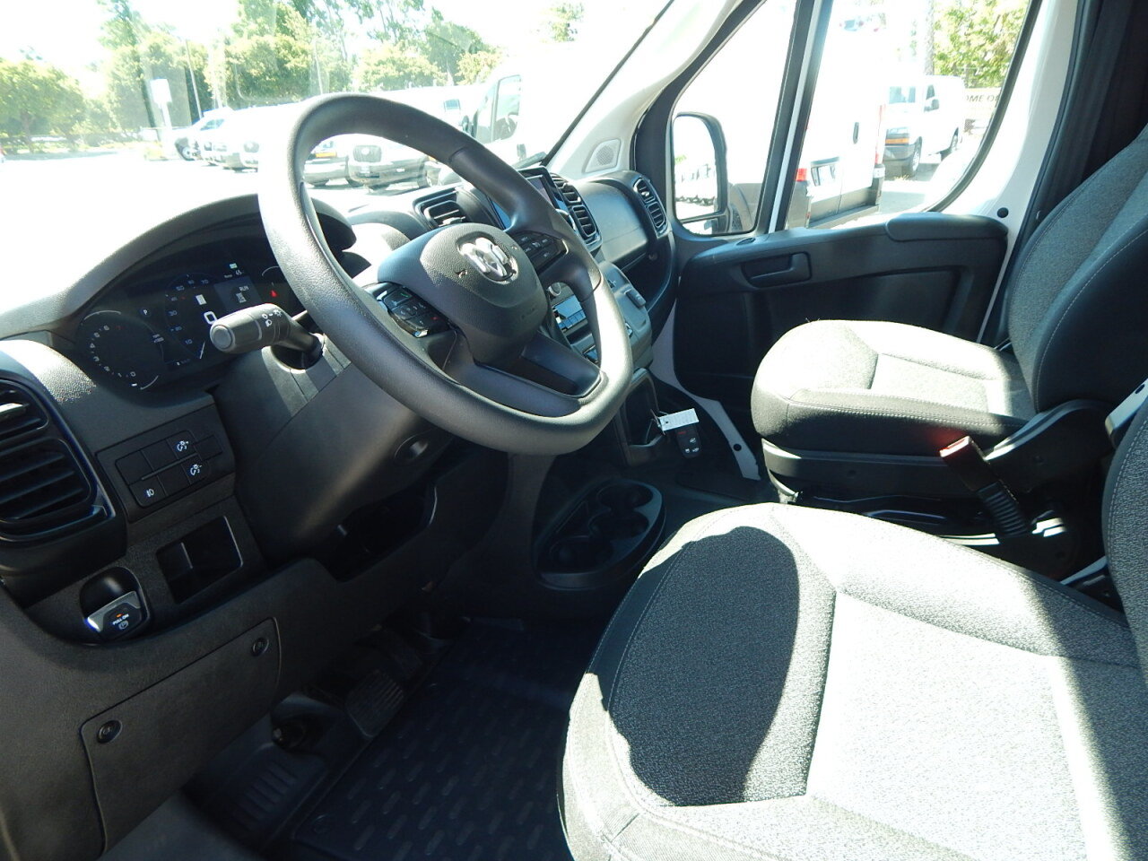 Used 2025 RAM ProMaster 2500 w/ U-Haul Equipment Group FWD image 15