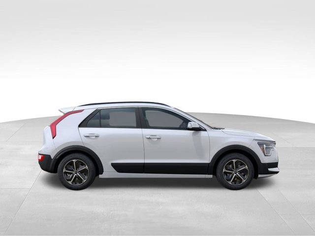 Certified 2025 Kia Niro EX image 7