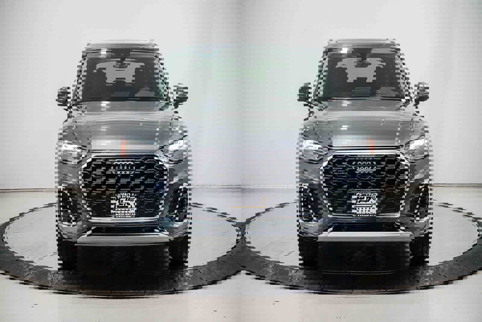 Used 2023 Audi Q5 2.0T Premium w/ Convenience Package image 6