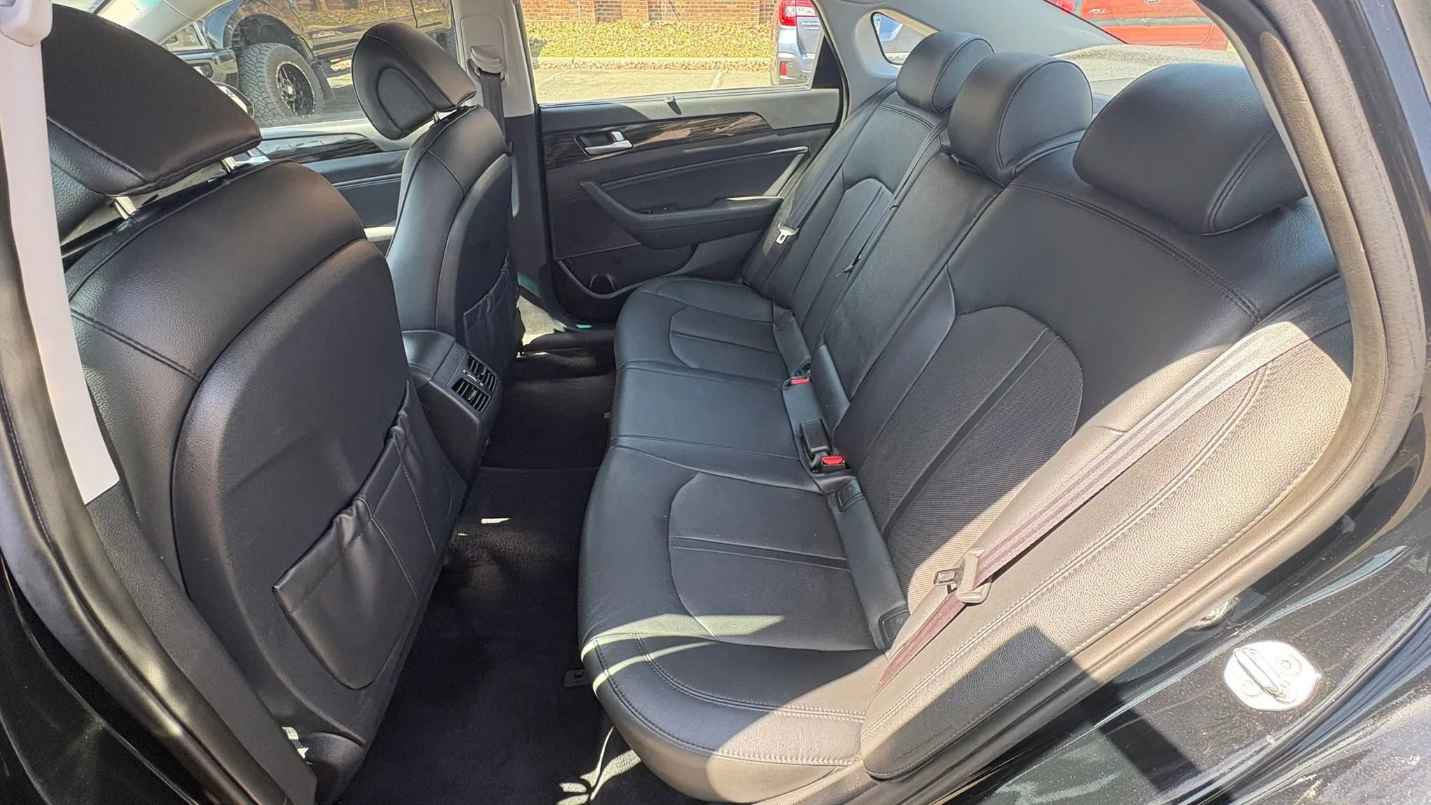 Used 2016 Hyundai Sonata Limited w/ Option Group 04 image 23