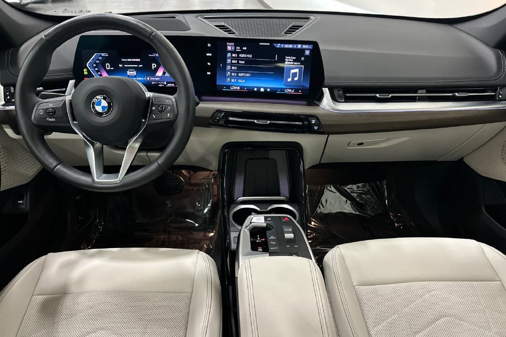 Used 2026 BMW X1 xDrive28i w/ Technology Package AWD/4WD image 15