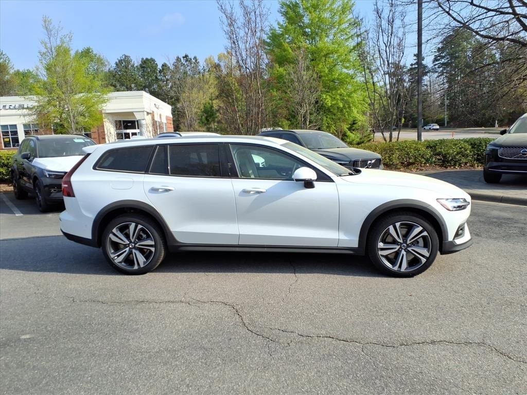 New 2026 Volvo V60 B5 Cross Country Plus w/ Protection Package Premier image 2