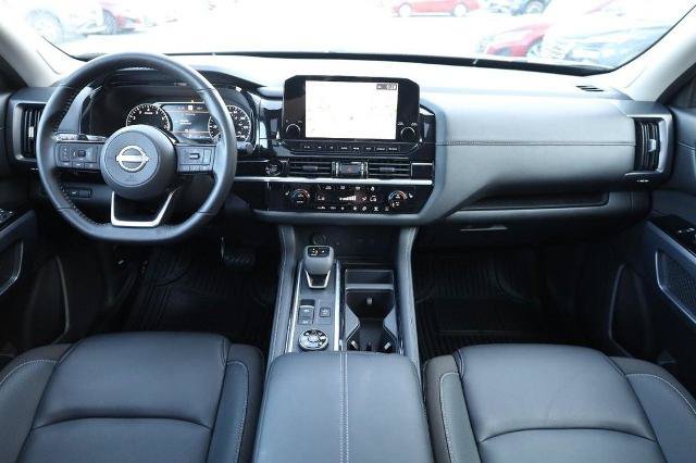 Certified 2025 Nissan Pathfinder SL w/ SL Premium Package AWD/4WD image 28