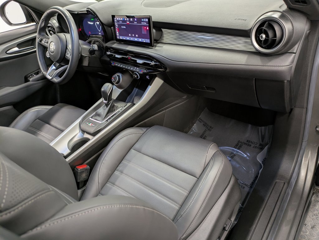 Used 2024 Alfa Romeo Tonale Ti w/ Premium Interior Package image 29