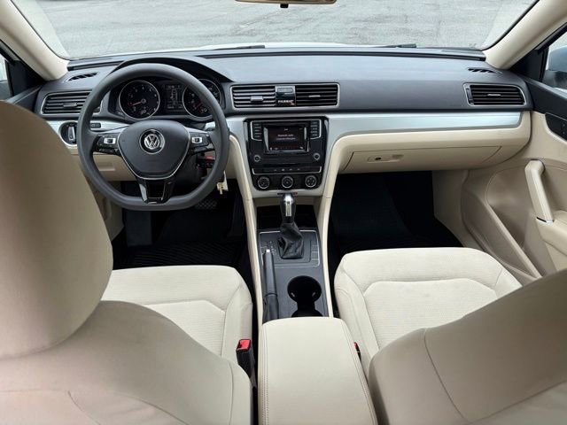 Used 2018 Volkswagen Passat 2.0T S FWD image 3