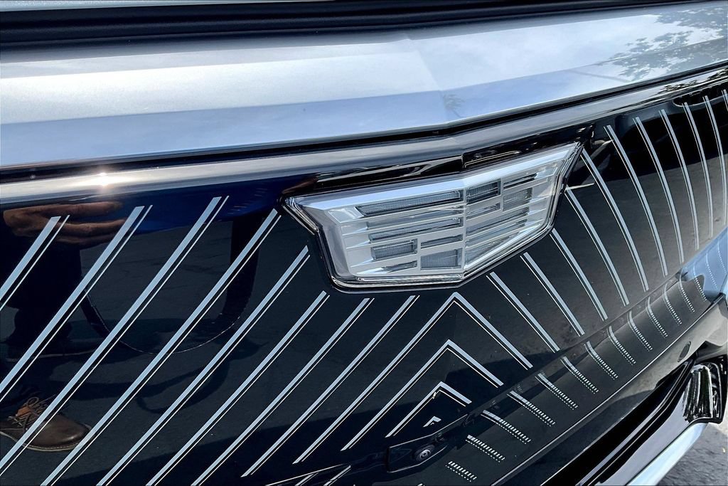 New 2026 Cadillac Lyriq Luxury w/ LPO, Floor Liner Package RWD image 20