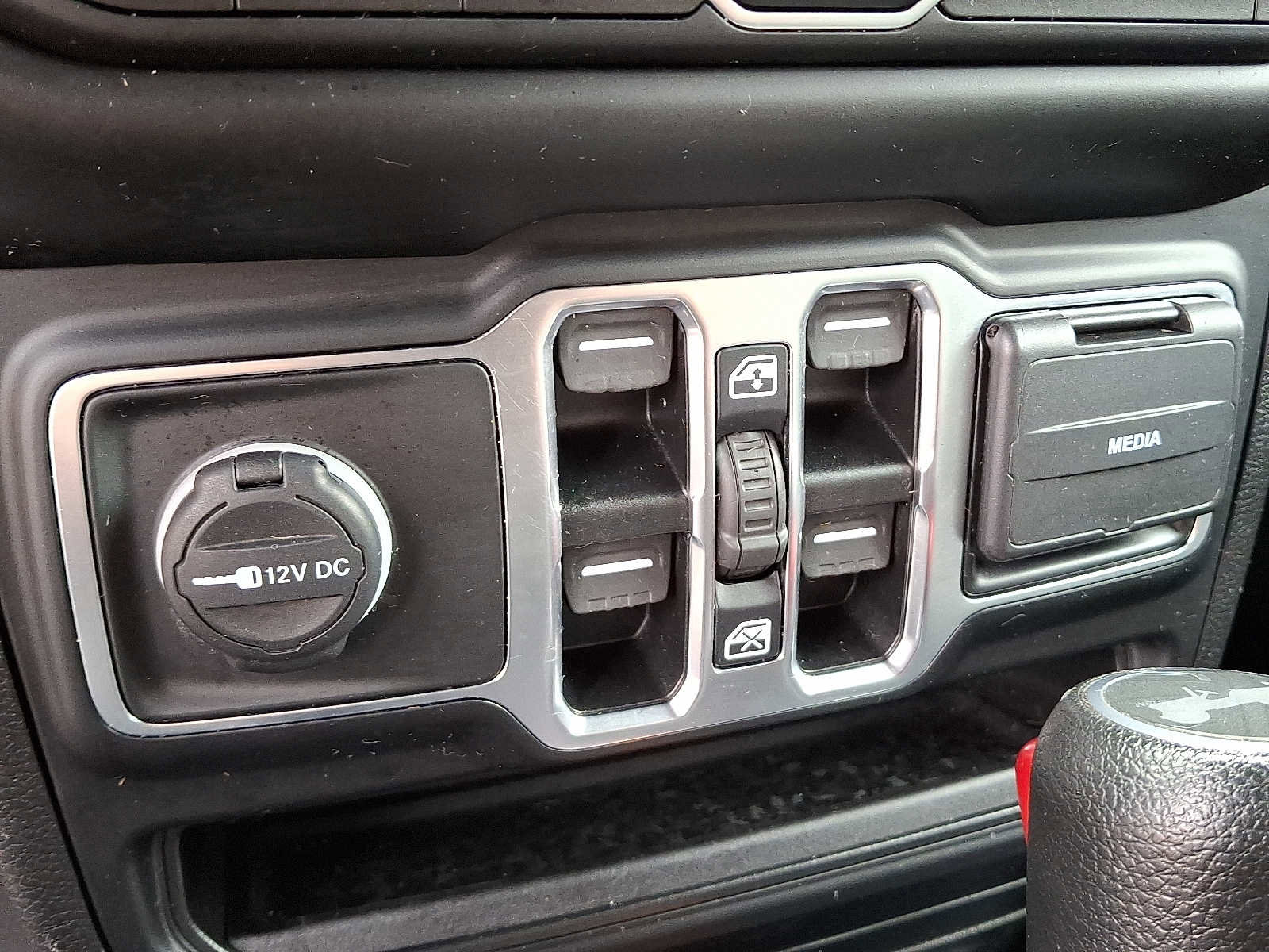 Used 2021 Jeep Wrangler Unlimited Sport image 18