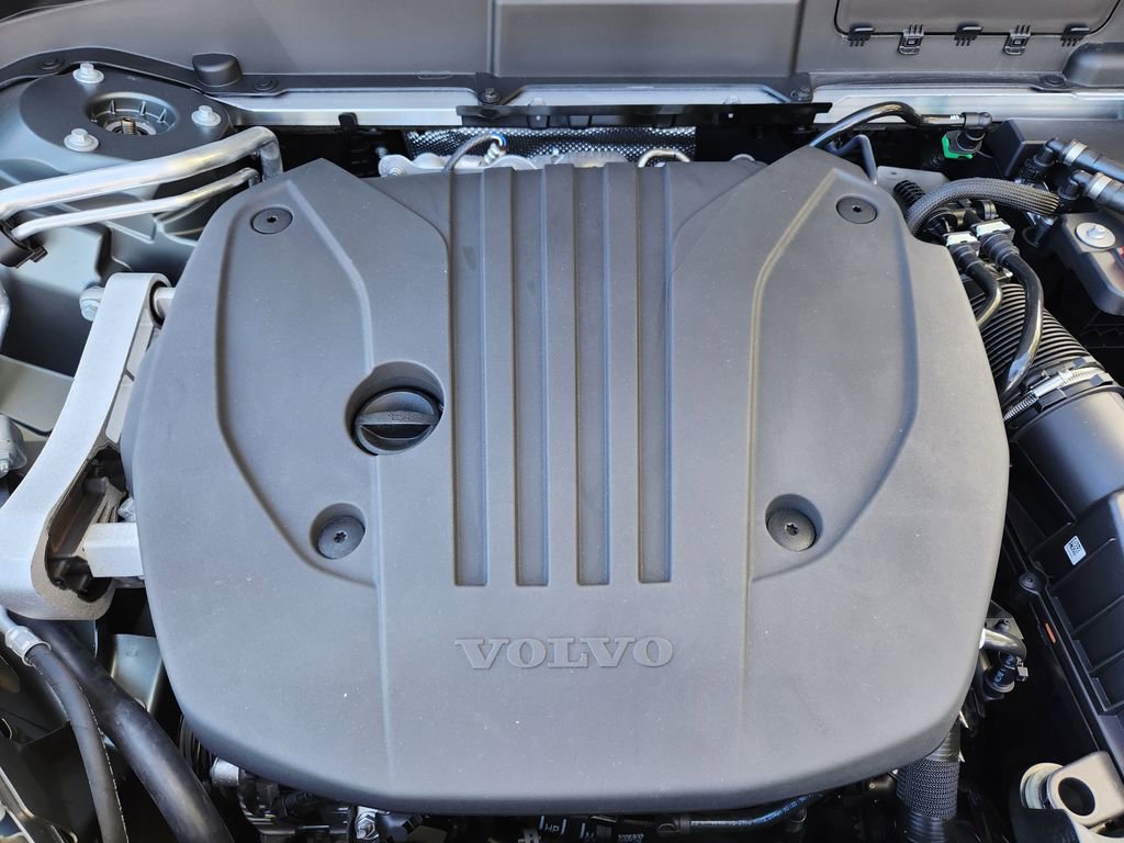 New 2026 Volvo XC60 B5 Plus w/ Protection Package Premier image 21