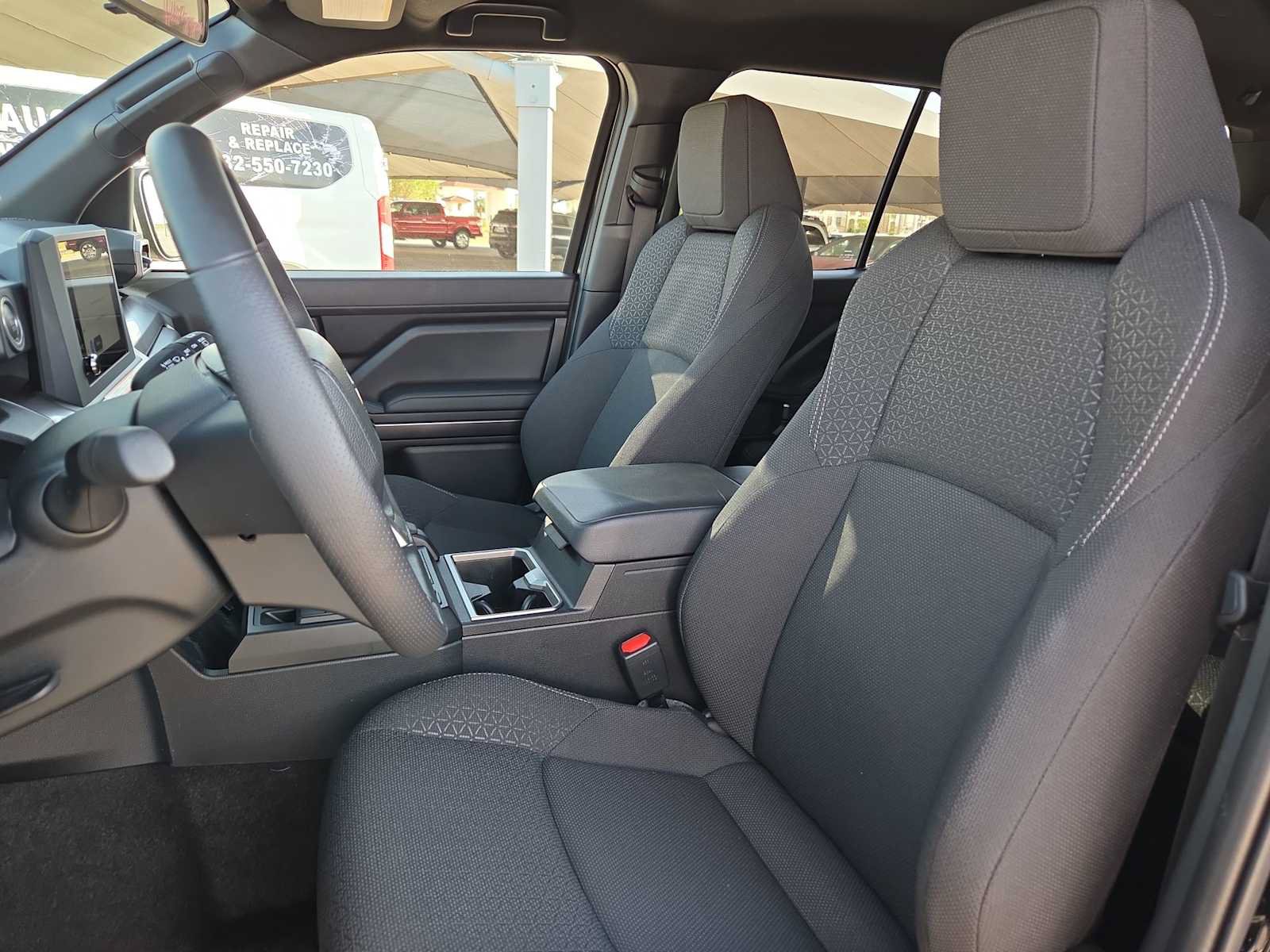 Used 2025 Toyota 4Runner SR5 AWD/4WD image 14