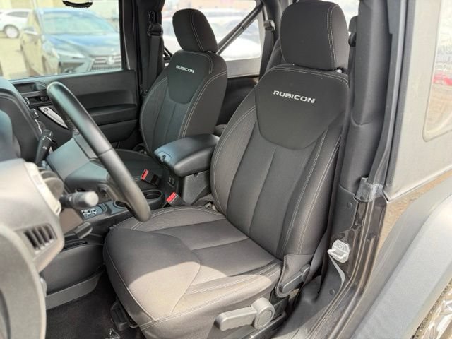 Used 2018 Jeep Wrangler Rubicon AWD/4WD image 15