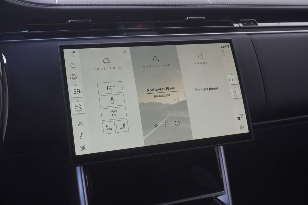 New 2026 Land Rover Range Rover Long Wheelbase SE image 15