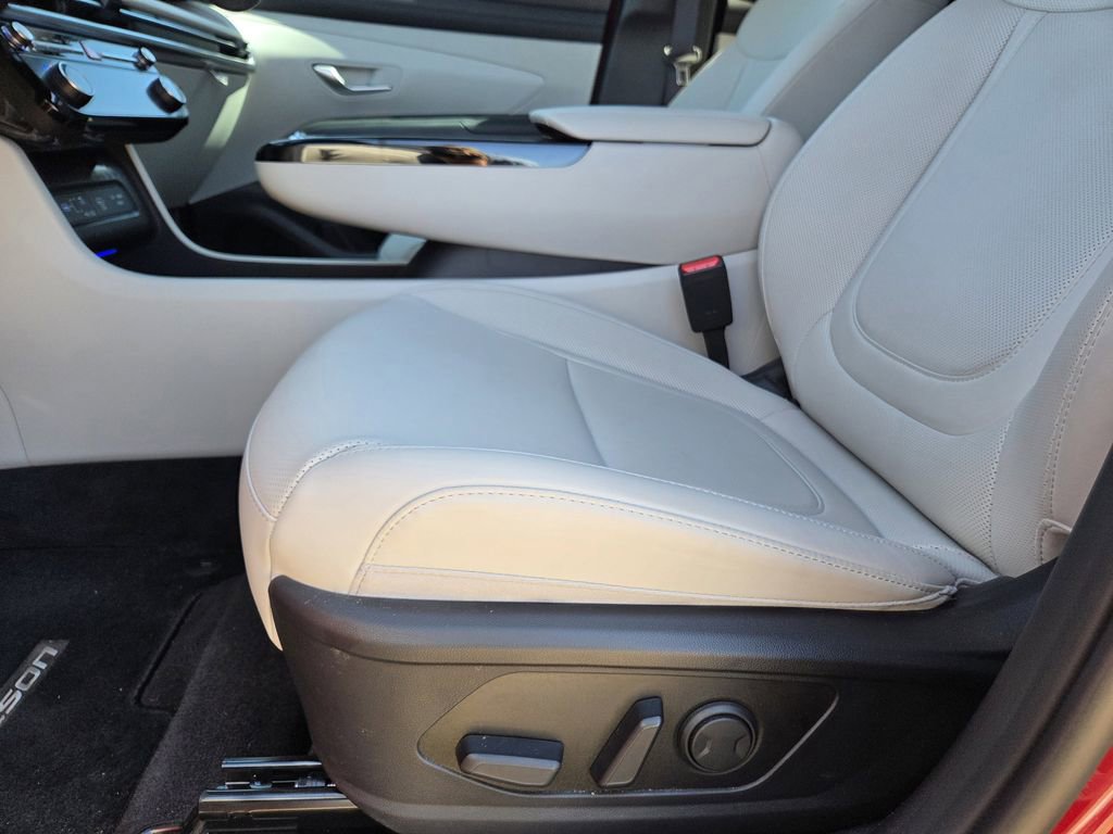 Certified 2025 Hyundai Tucson SEL image 16