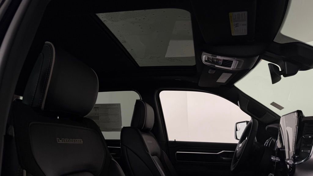 New 2026 RAM 1500 Laramie AWD/4WD image 31