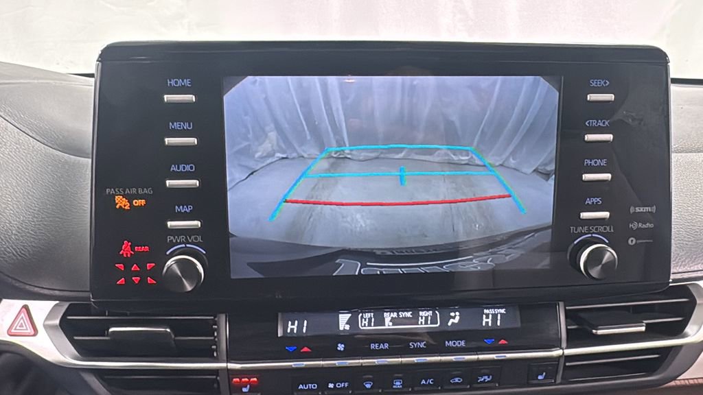 Used 2024 Toyota Sienna XLE image 28