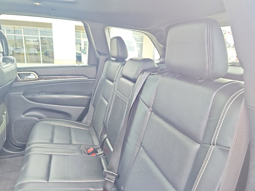 Used 2017 Jeep Grand Cherokee Overland image 18