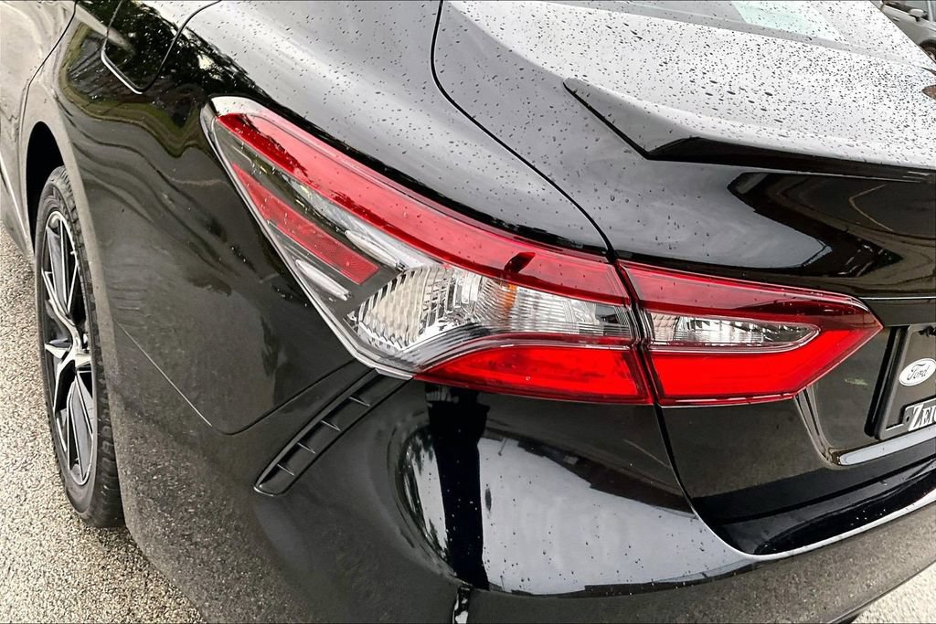 Used 2024 Toyota Camry SE FWD image 29