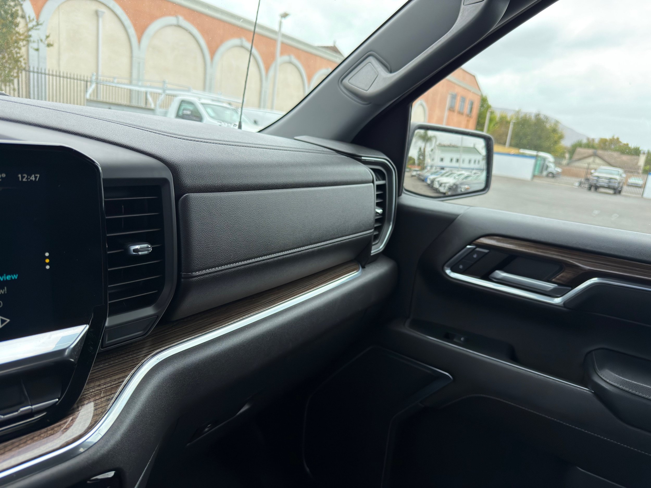 Used 2023 Chevrolet Silverado 1500 LT Trail Boss w/ Protection Package AWD/4WD image 38