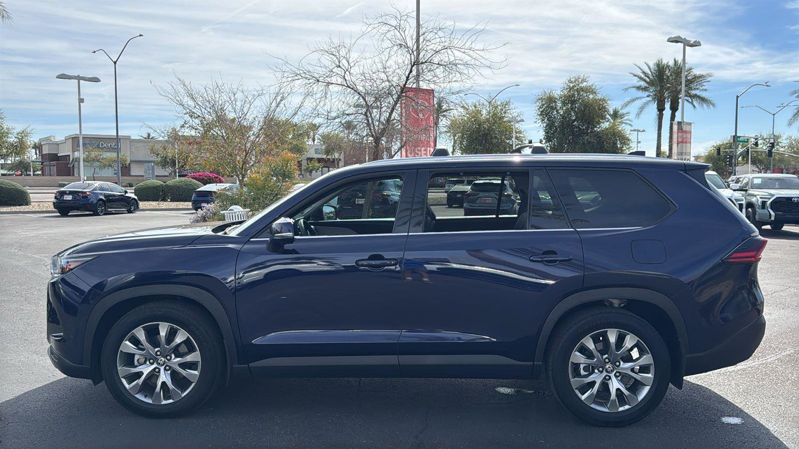 Used 2025 Toyota Grand Highlander FWD image 4