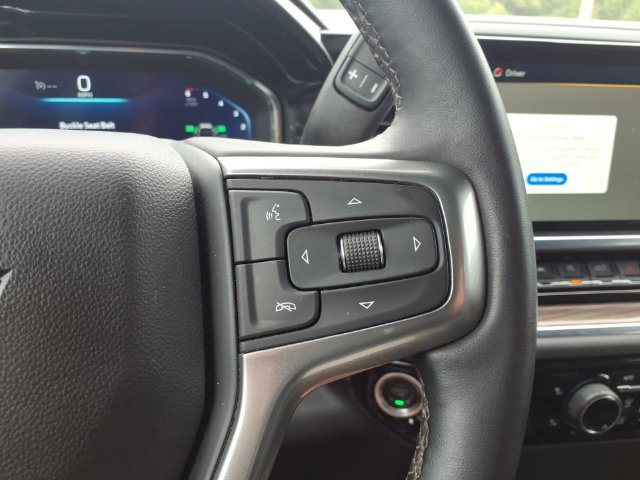 Used 2023 Chevrolet Silverado 1500 LT w/ Leather Package AWD/4WD image 32