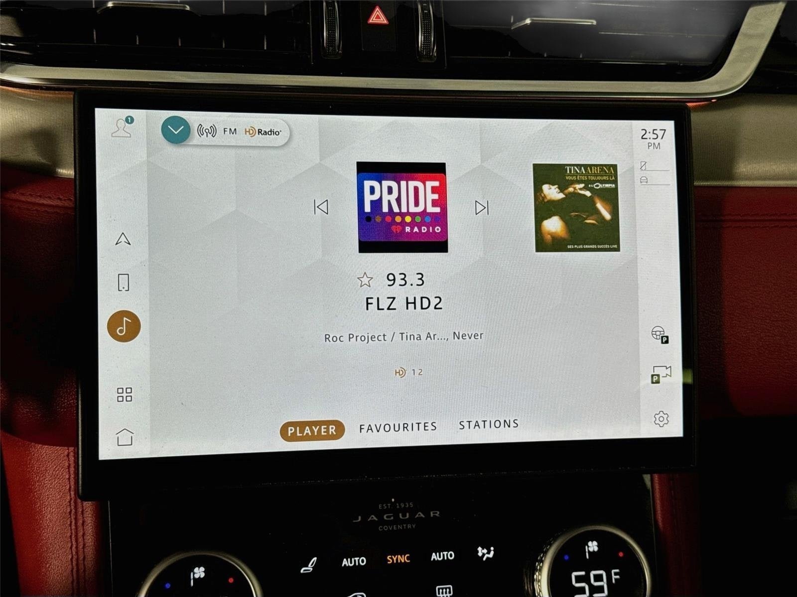 Used 2025 Jaguar F-PACE R-Dynamic S AWD/4WD image 15