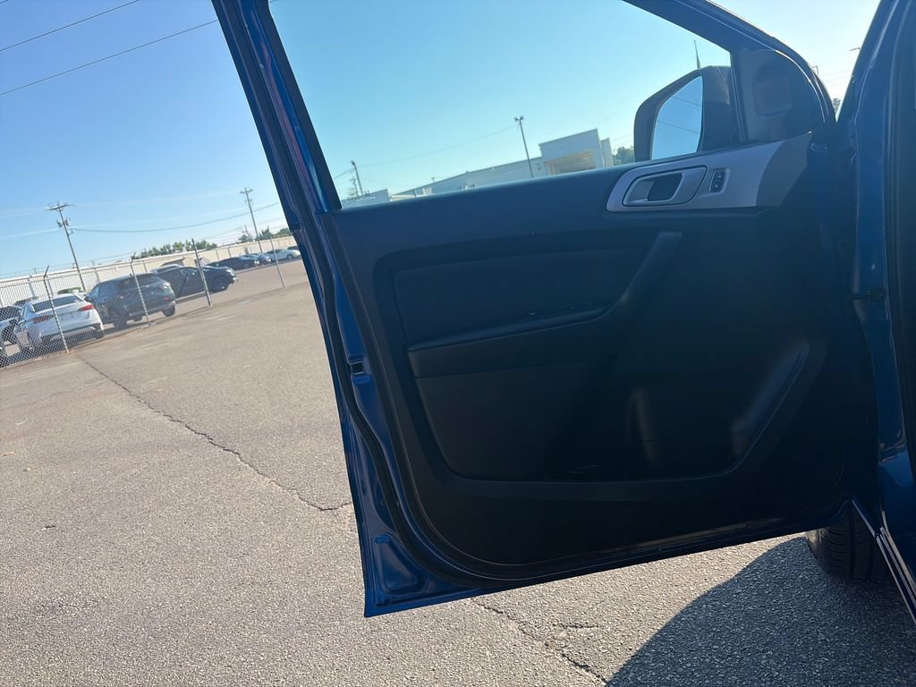 Used 2019 Ford Ranger XLT w/ Equipment Group 302A Luxury AWD/4WD image 11