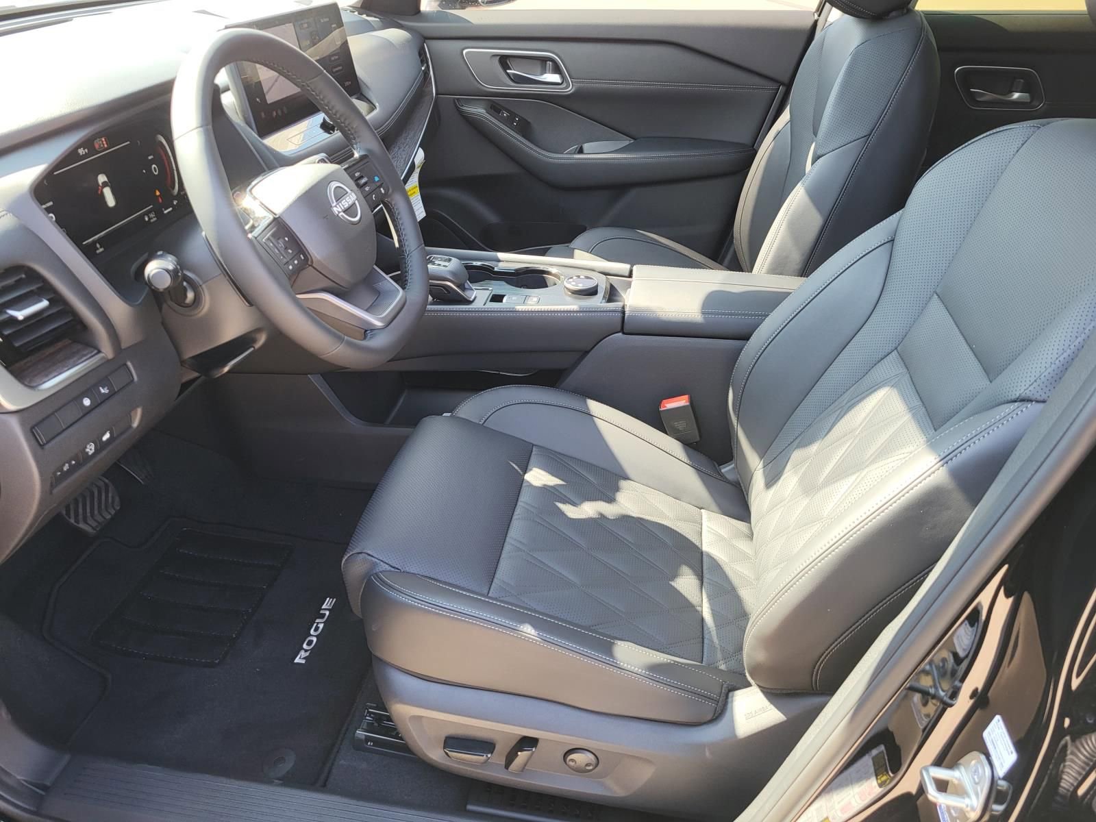 New 2026 Nissan Rogue Platinum image 21
