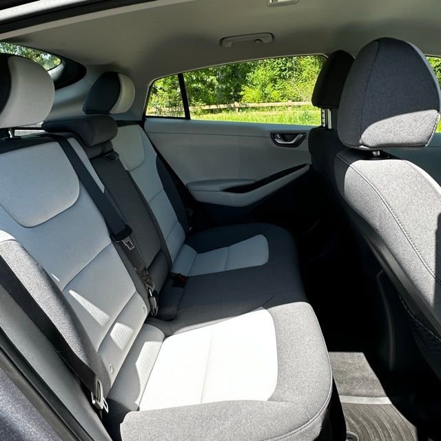 Used 2020 Hyundai Ioniq SEL FWD image 22