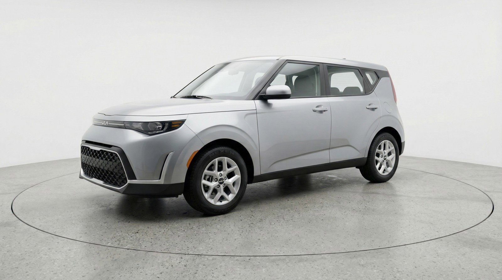 Used 2025 Kia Soul LX w/ LX Technology Package FWD image 3