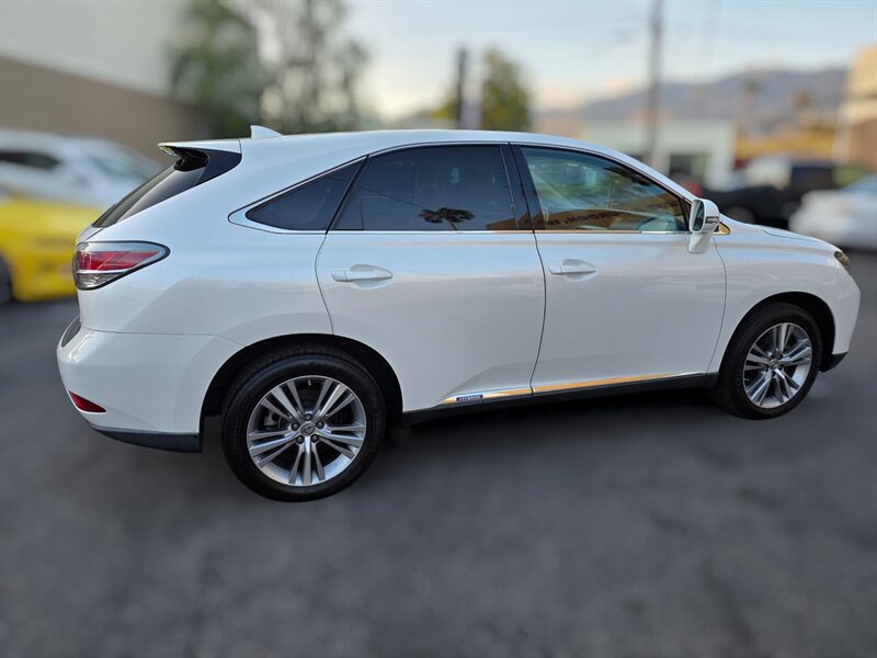 Used 2015 Lexus RX 450h FWD image 7