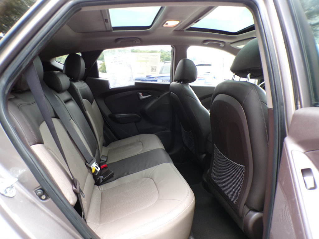 Used 2012 Hyundai Tucson Limited w/ Premium Pkg AWD/4WD image 21