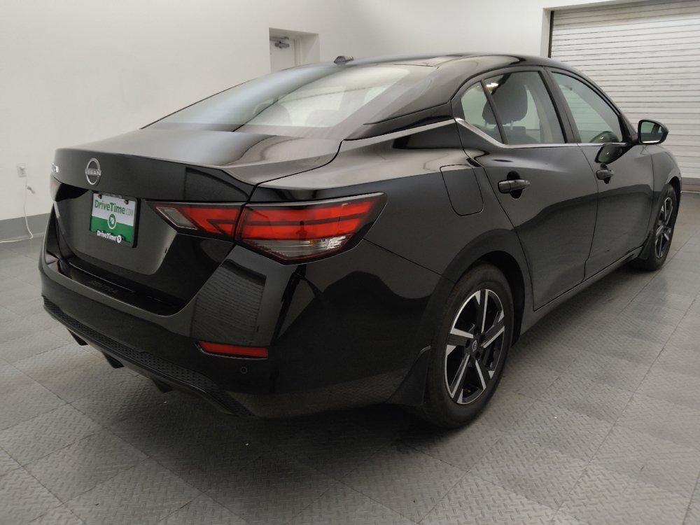 Used 2025 Nissan Sentra SV FWD image 9