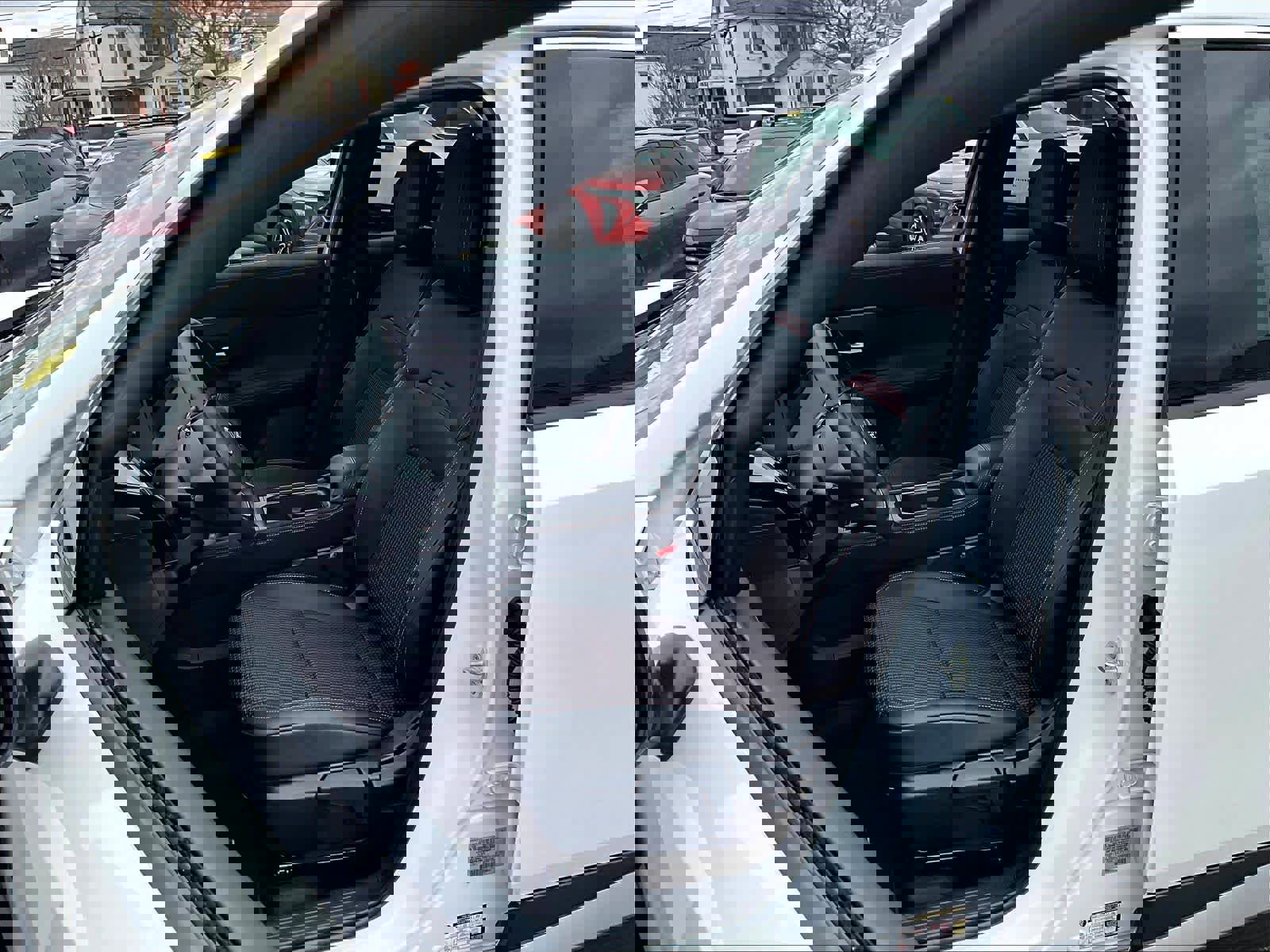 Used 2025 Nissan Kicks SR w/ SR Premium Package image 10